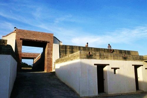 旗后炮台有着中国风格的营区建筑