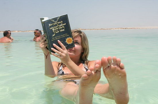 在死海中读书