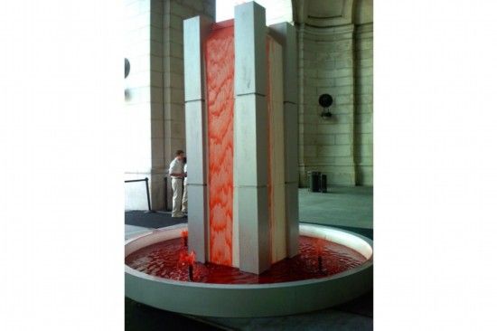 “血腥”喷泉