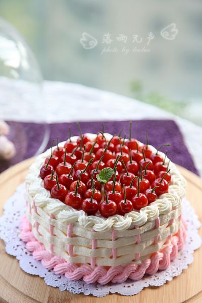 樱桃草编蛋糕