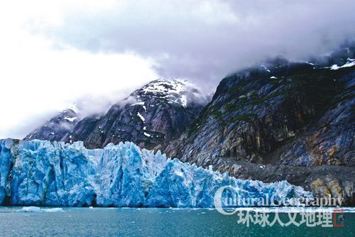 冰川湾景色美迷人