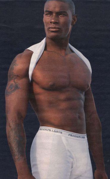 　著名黑人模特Tyson Beckford本意是想做一名演员，误打误撞进入模特圈。