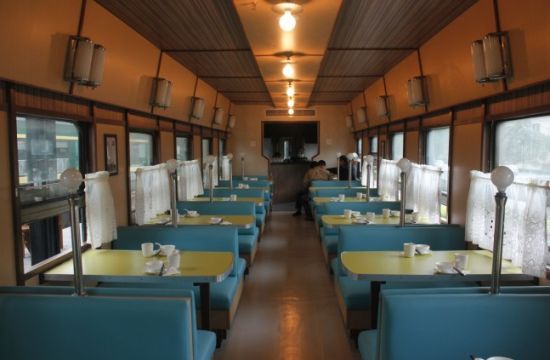 “火车栈”(The Train Inn)