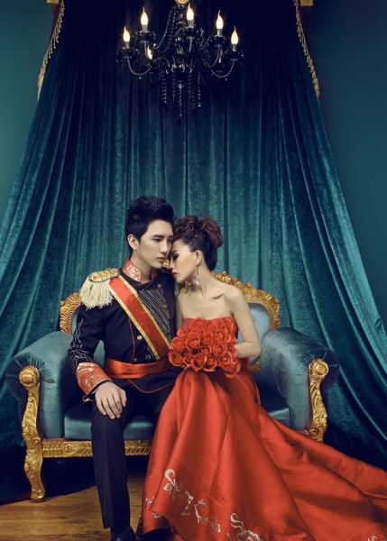 拍摄欧式经典的宫廷婚纱照 完美诠释你们的爱